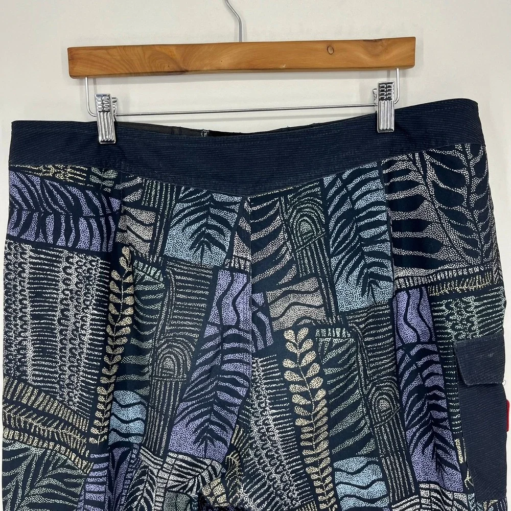 Quiksilver SurfSilk Mens 36 Boardshorts Blue Tribal Leaf Print Hawaii‎